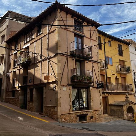 Hotel Casa De La Fuente Alcorisa Bagian luar foto