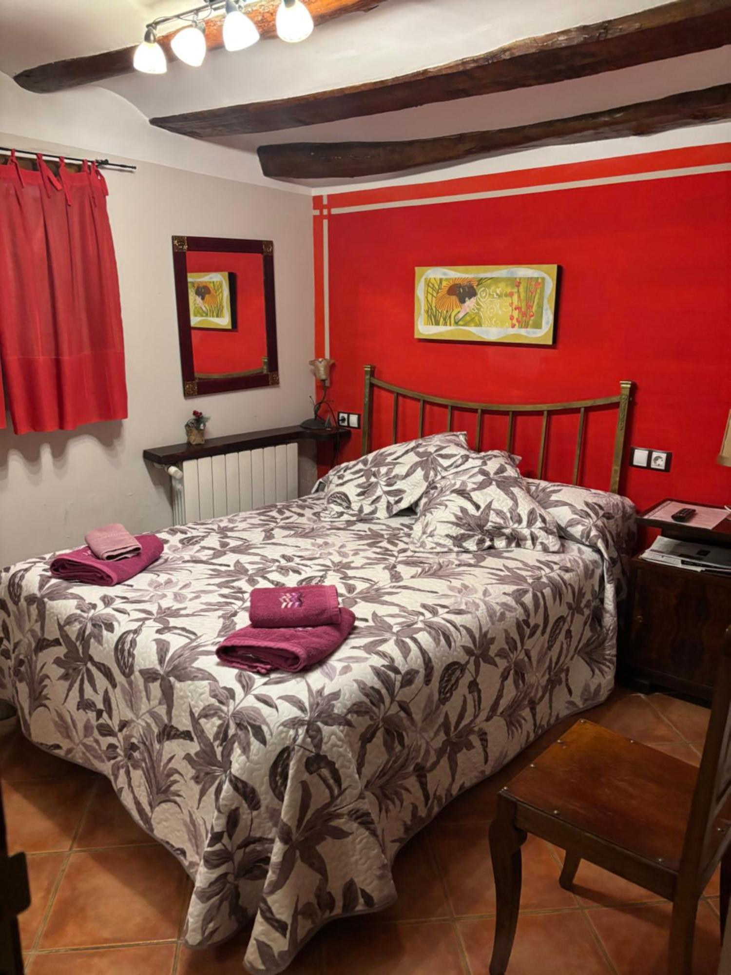 Hotel Casa De La Fuente Alcorisa Bagian luar foto