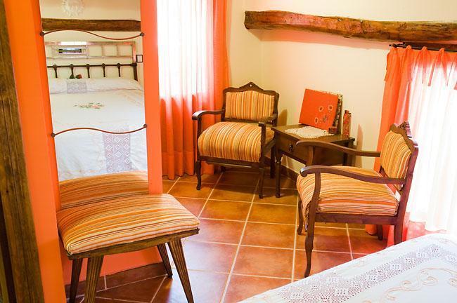 Hotel Casa De La Fuente Alcorisa Ruang foto