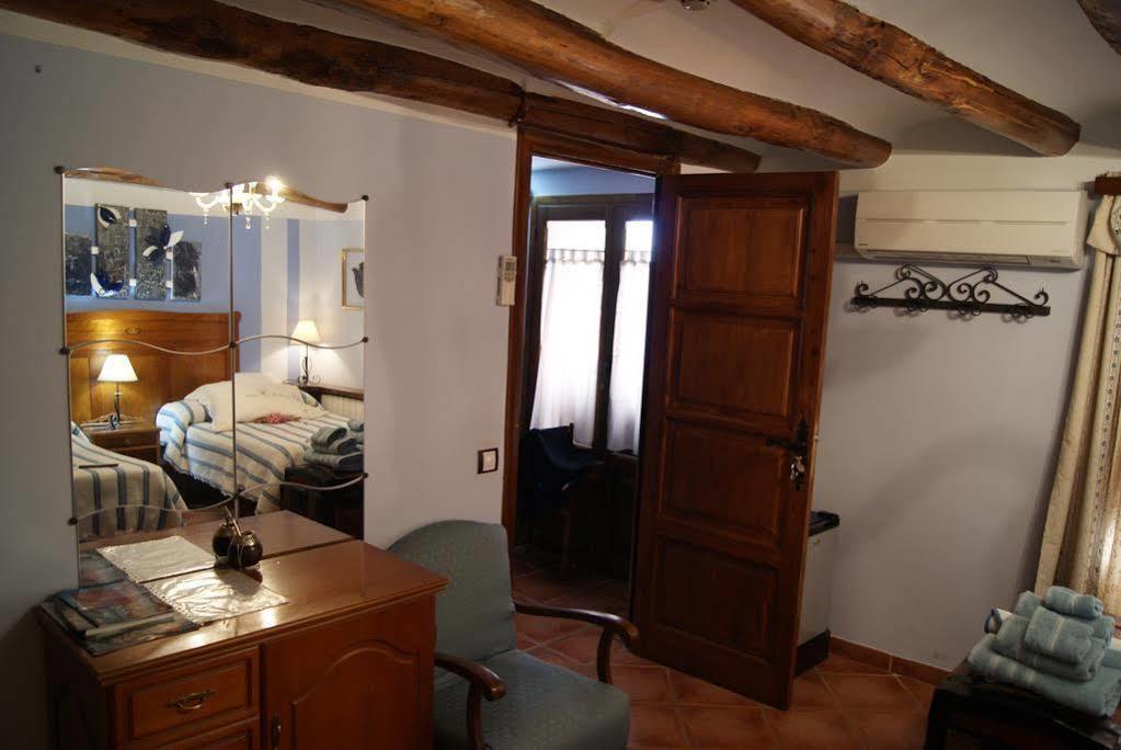 Hotel Casa De La Fuente Alcorisa Bagian luar foto